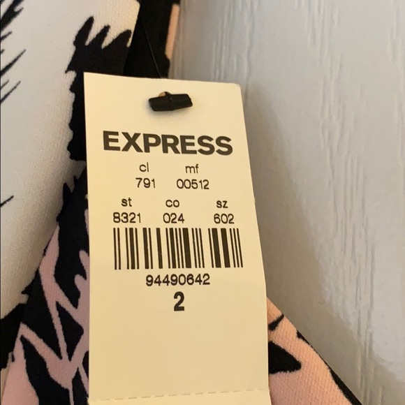 Express flower dress - Picture 2 of 3